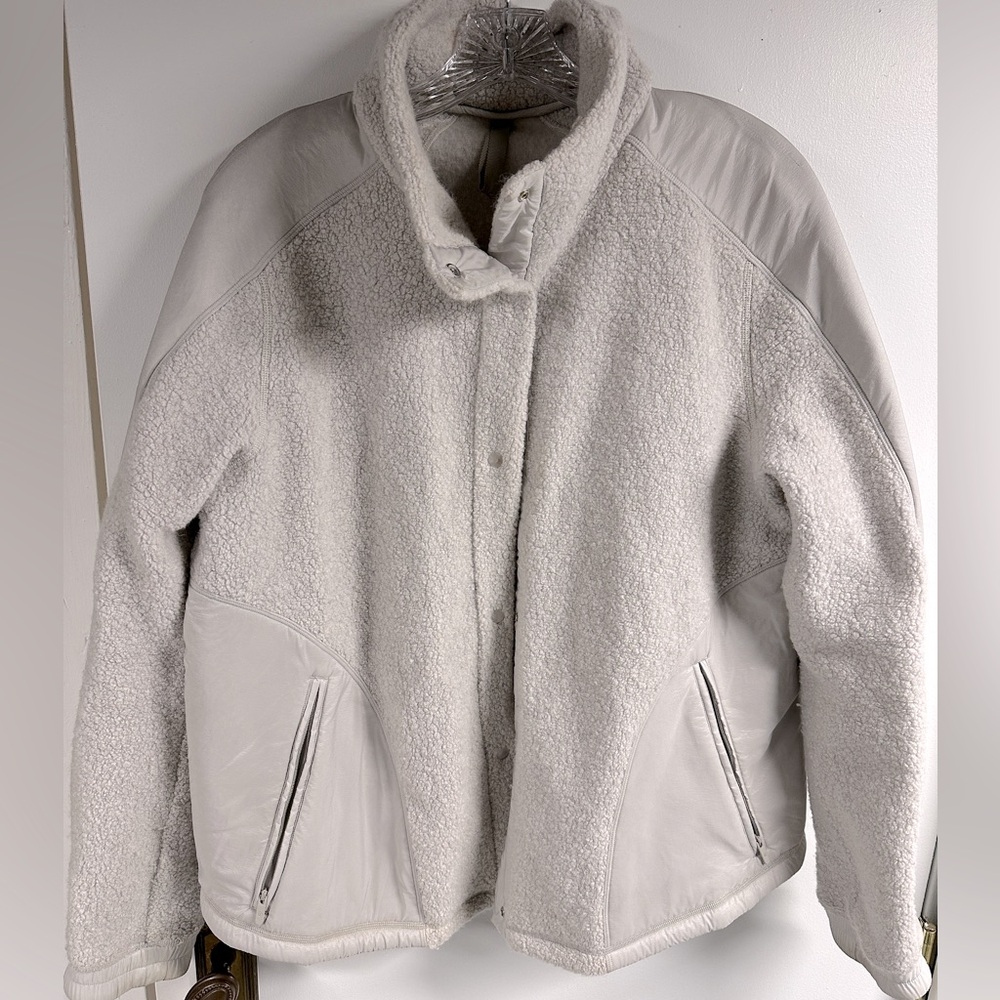 Women’s Lululemon jacket (size large)